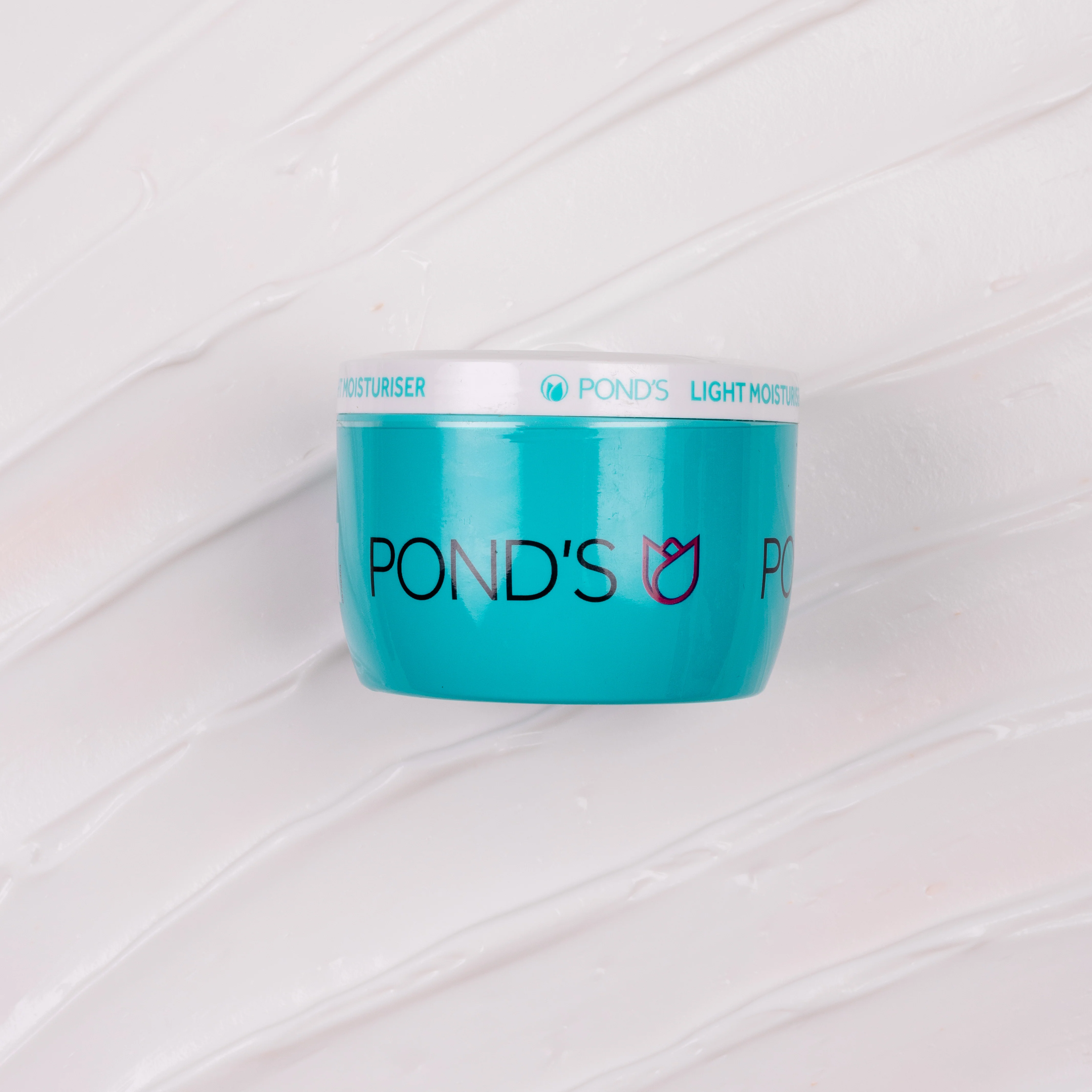 Fresh Glow Light Moisturiser with Vitamin E +Glycerine - Image 6